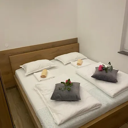 Konukevi Ali 3*